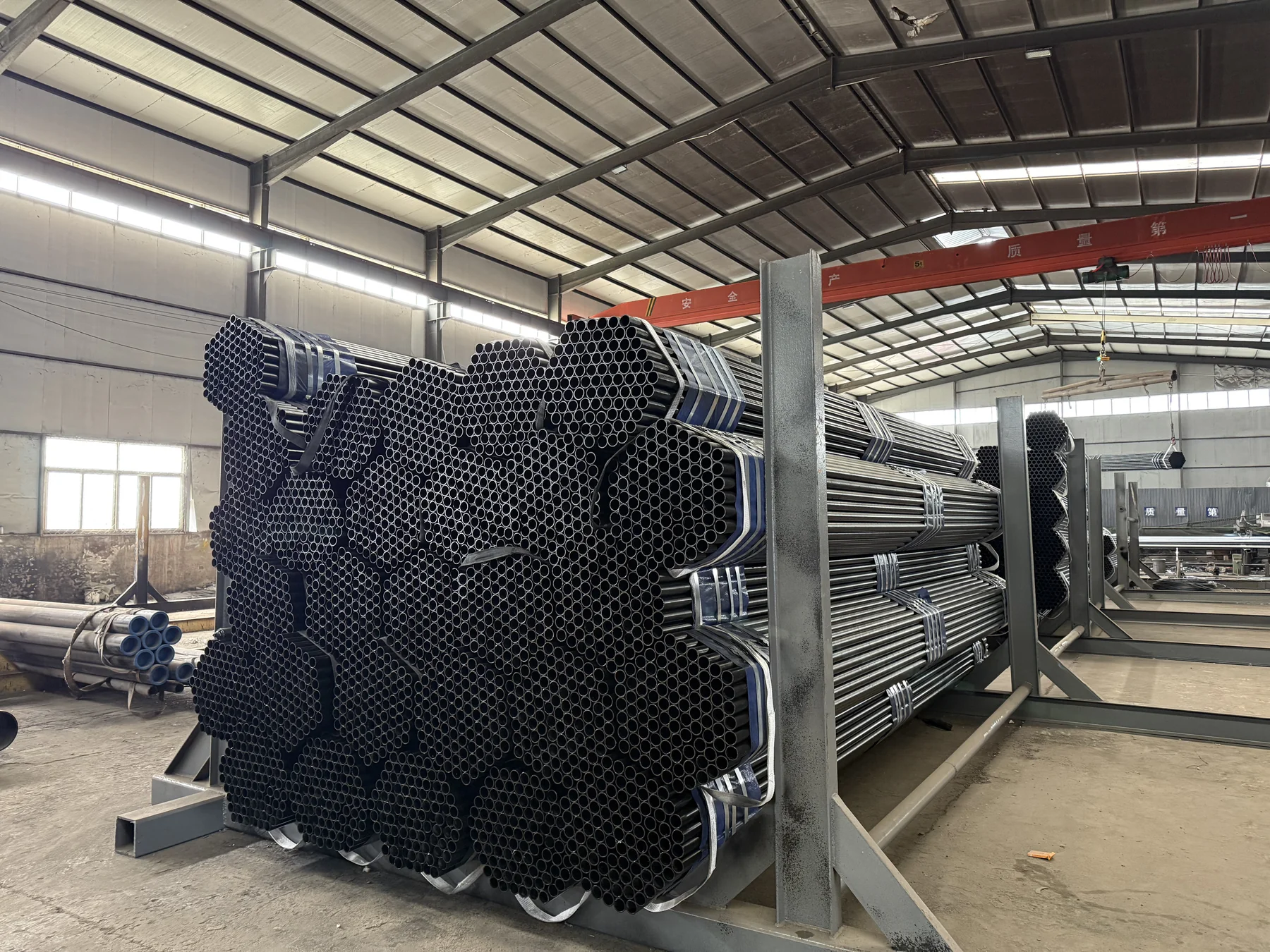 Bundled small-diameter steel pipes